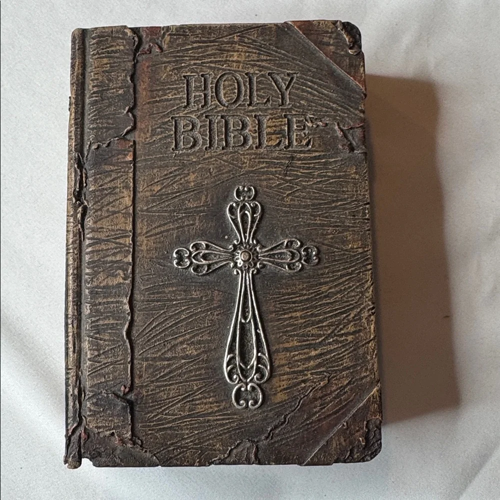 Vintage Holy Bible Trinket Box Religious Jewelry Keepsake Box Cross Lid - Picture 1 of 6